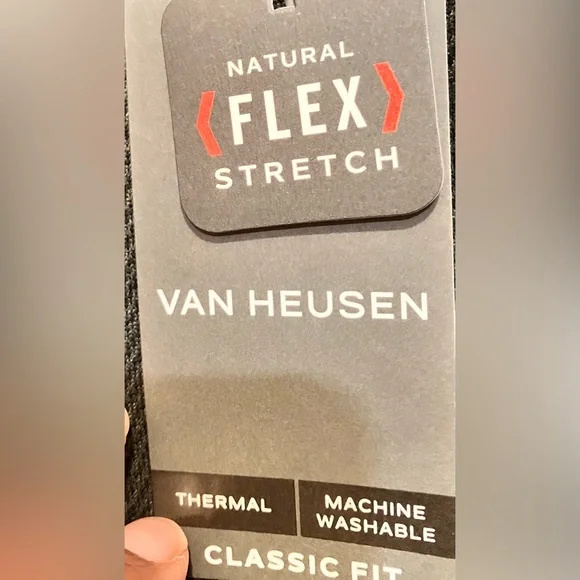 Van Heusen 1/4 zip pullover - Picture 4 of 5